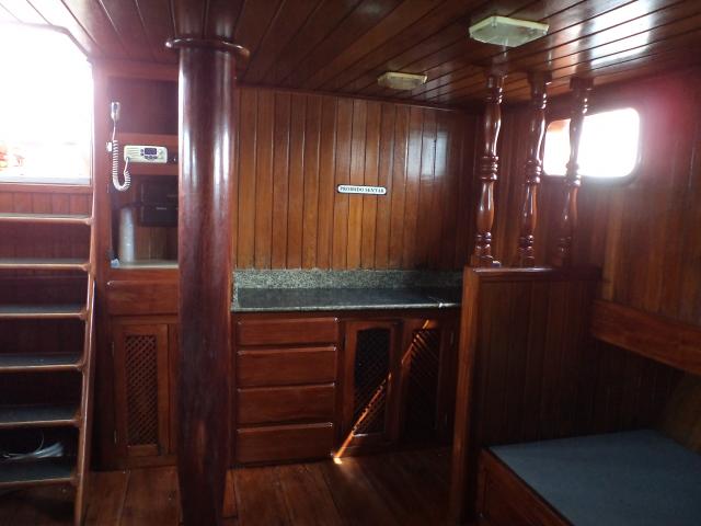 Escuna Minha Rainha Aluguel Passeios Salvador Bahia