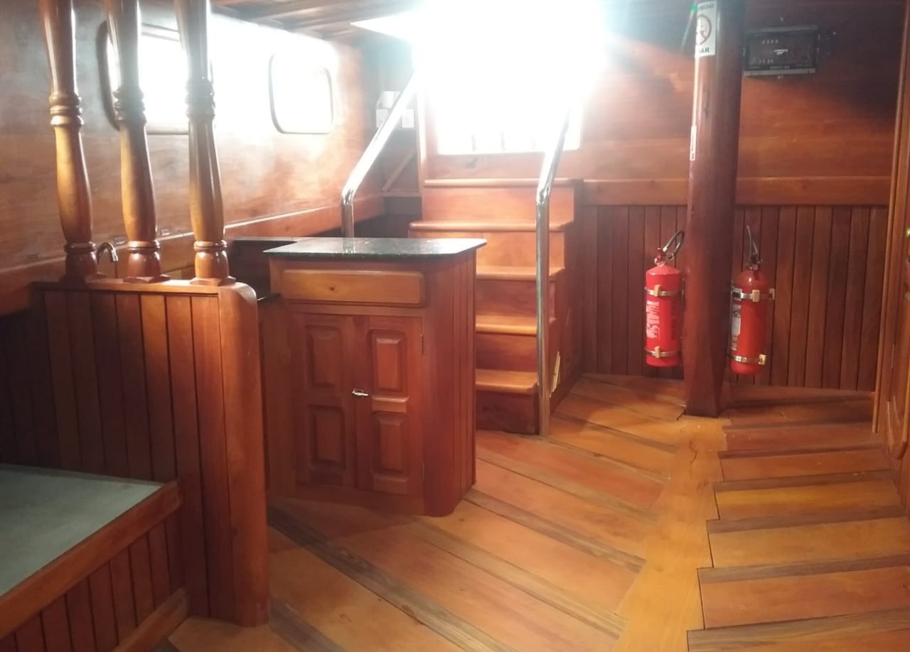 Escuna Minha Rainha Aluguel Passeios Salvador Bahia